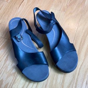 Dansko Thea sandals size 40